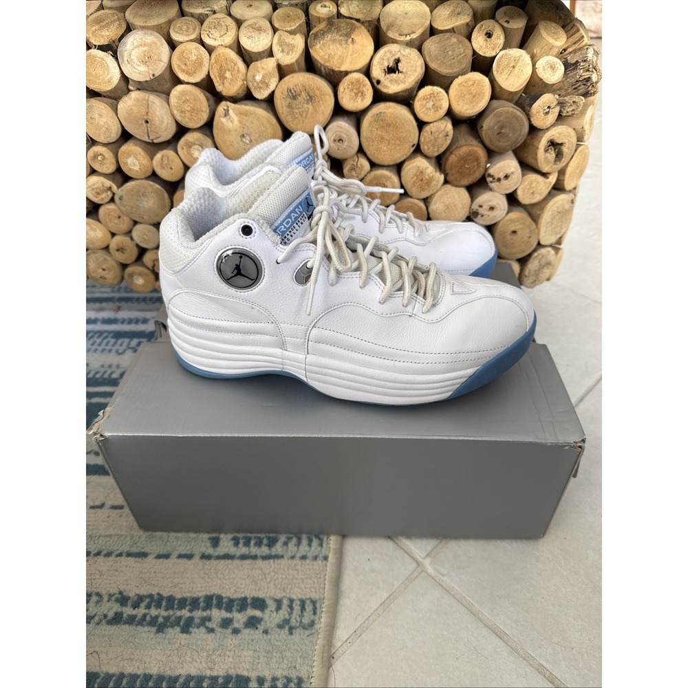 Jordan Jumpman Team 1  CV8926-107 Size 8 White/Black-University Blue with Box